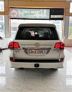 تويوتا لاندكروزر